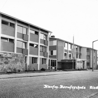 Ried-im-Innkreis-(Österreich),-Kaufmännische-Berufsschule-mit-Internat,-Poststempel-1962