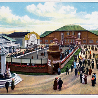 Leipzig -Weltausstellung-für-Buchgewerbe-und-Graphik -Leipzig-1914 -Vergnügungspark -Platz-vor-dem-Zunfth